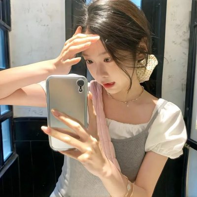 芙烈达·卡萝的自画像